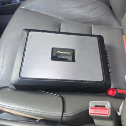 Pioneer 600 Watts Mono Amp