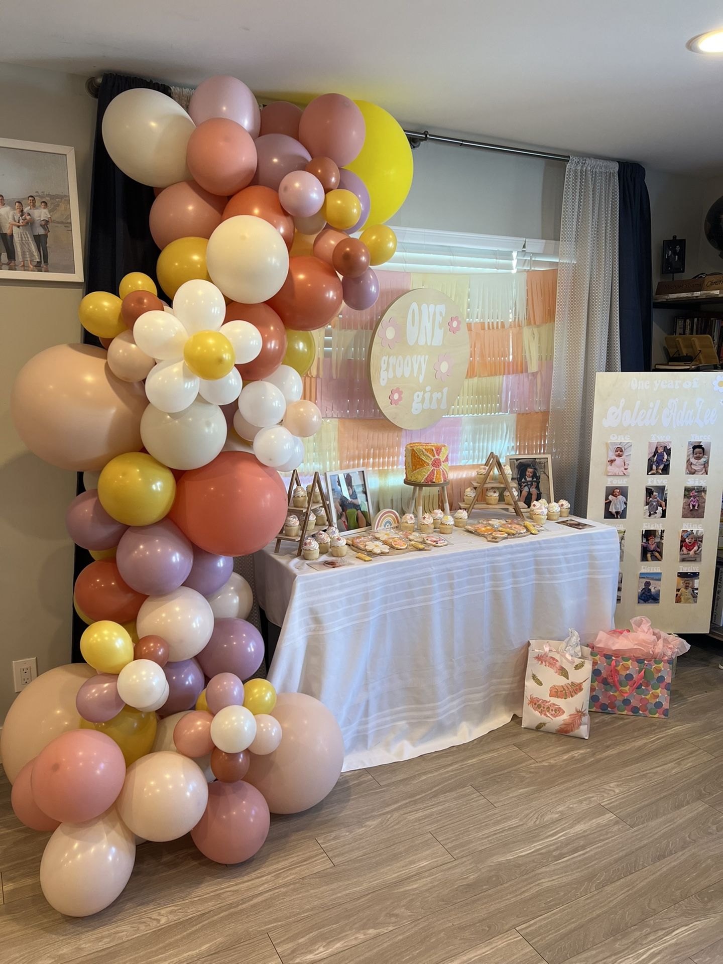 Balloon Arch & Party Set up