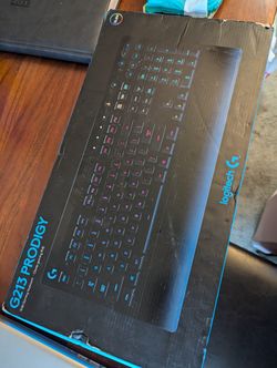 Logitech G213  RGB !!