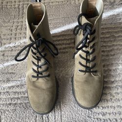 Beautiful And Comfortable Dr School’s Boots