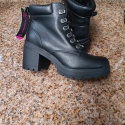Woman Boots 
