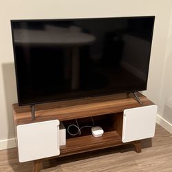 Samsung 50” 4k Smart TV & TV Stand (Moving Sale)