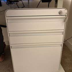 File cabinet 