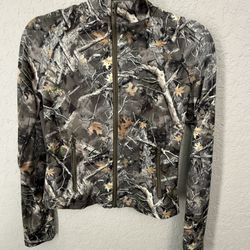 Ladies Short Light Cammo Jacket