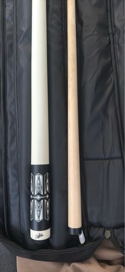 Dufferin Matte Black & White Wrapless Cue (19oz) - Like New