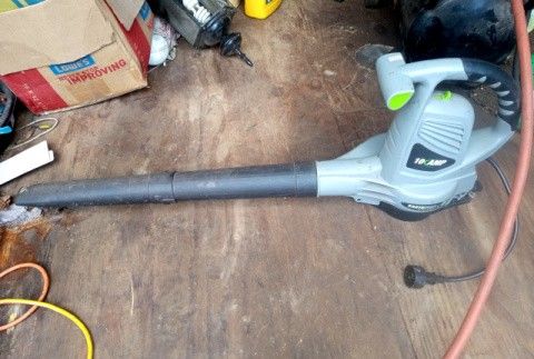 Leaf Blower