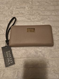 Badgley Mischka Wristlet