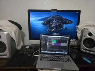 Apollo interface w laptop
