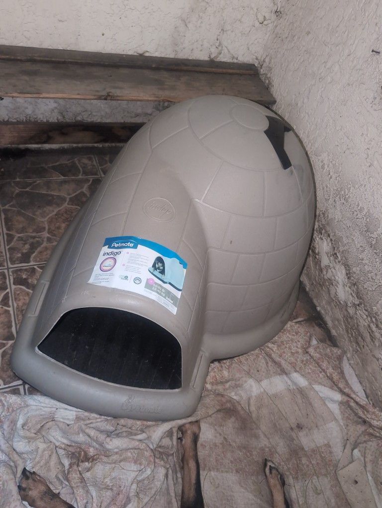 Petmare Indigo Dog House