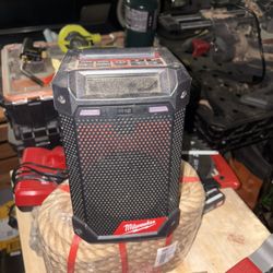 M12 Radio