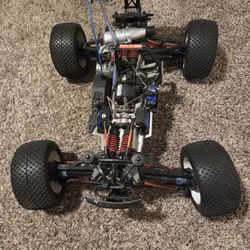 Traxxas Revo 3.3 