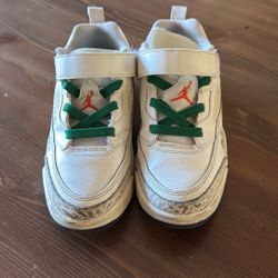 Kids size 1 Jordan’s 