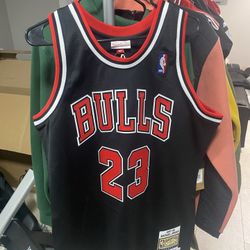Michael Jordan Mitchell & Ness jersey Size Large Brand New 