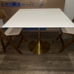 White-gold Dining Table $30