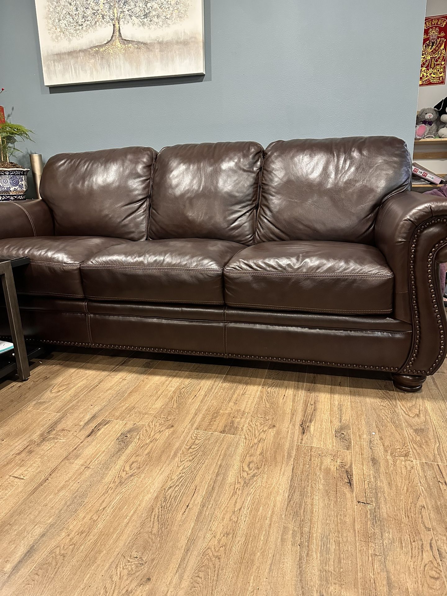 macy leather sofa