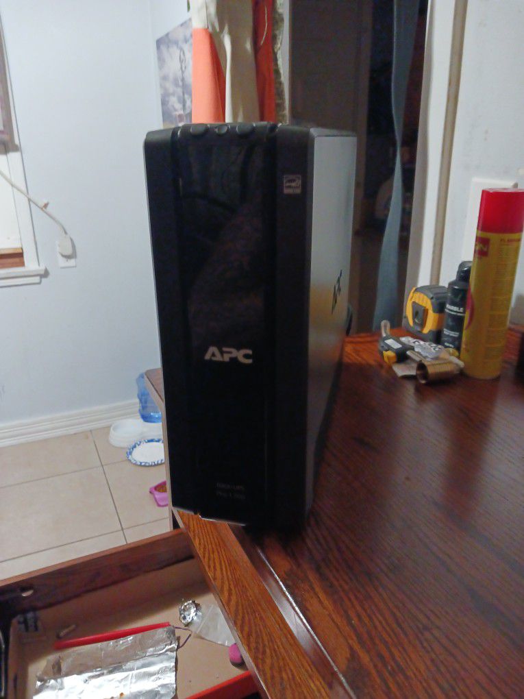 APC Back - UPS Pro 1300