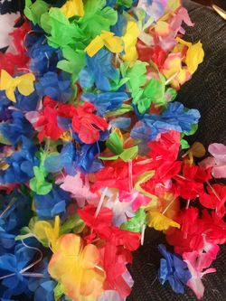 Loose lei flowers