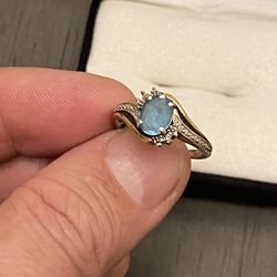 Beautiful Silver And Gold Ladies Ring 