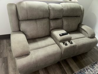 2 peace couch