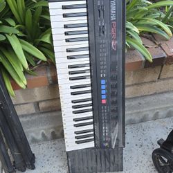 Portable Electronic Keyboard