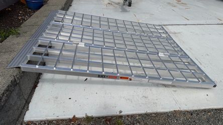 BLACK WIDOW FOLDABLE RAMP