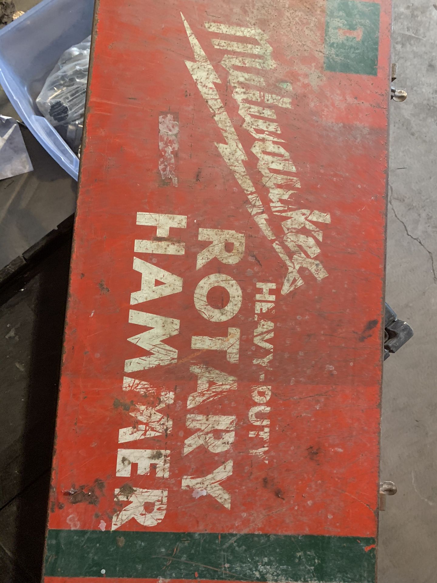 Milwaukee heavy duty rotary hammer