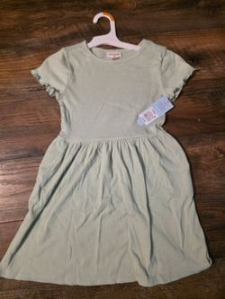 Nuevos vestidos $5 cada uno