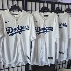 Los Angeles Dodgers Jerseys - 4 Medium, 1 Large, 1 XL, 4XXL