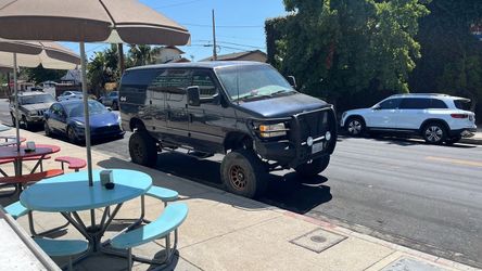 2004 Ford E-350
