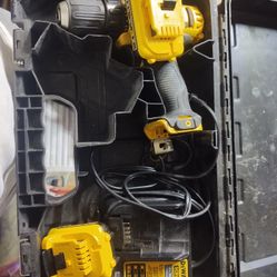 Dewalt Drill 12 V Max Set