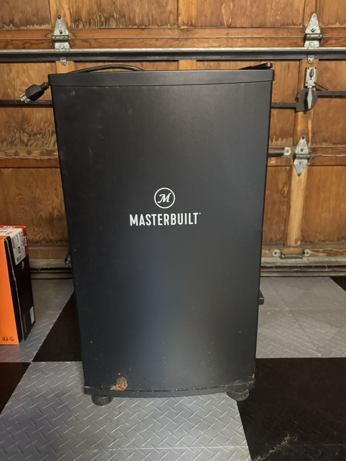 Masterbuilt Electric Smoker