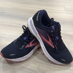 Brooks Sneakers