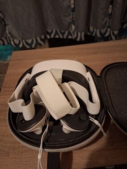 Vr Meta quest 3s-Excellent condition with case