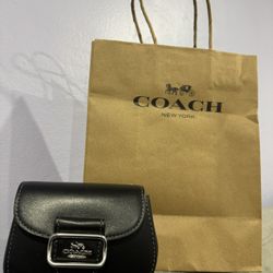 COACH 