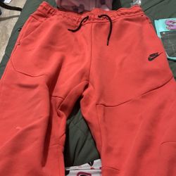 Men’s Nike Joggers Size Large