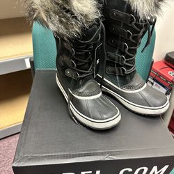 Women’s Sorel Winter Boots Size 7 New In Box