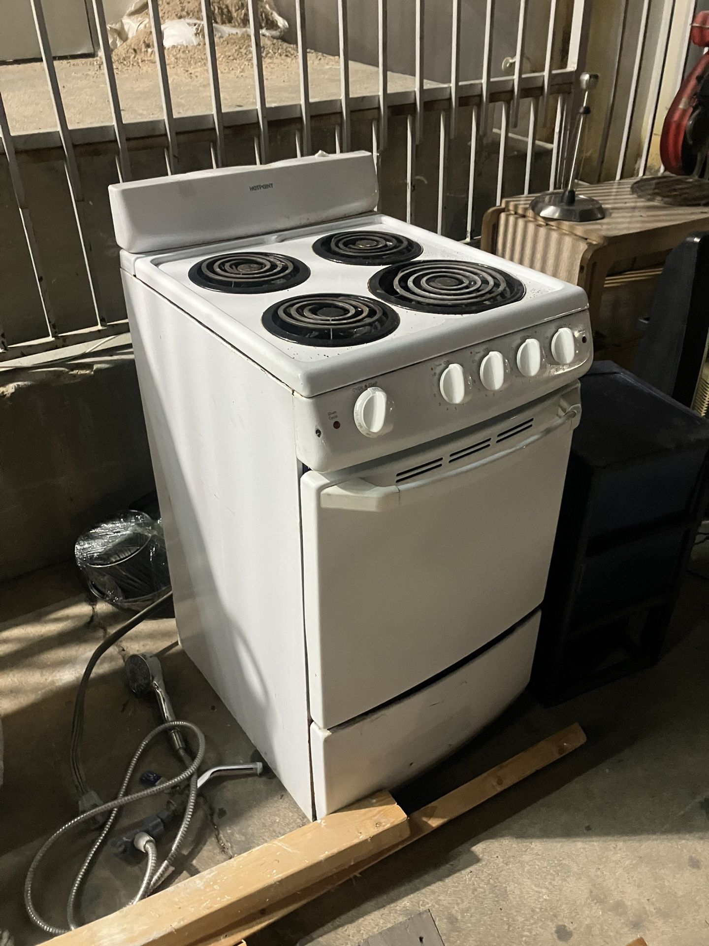 Electric Stove (hot point)
