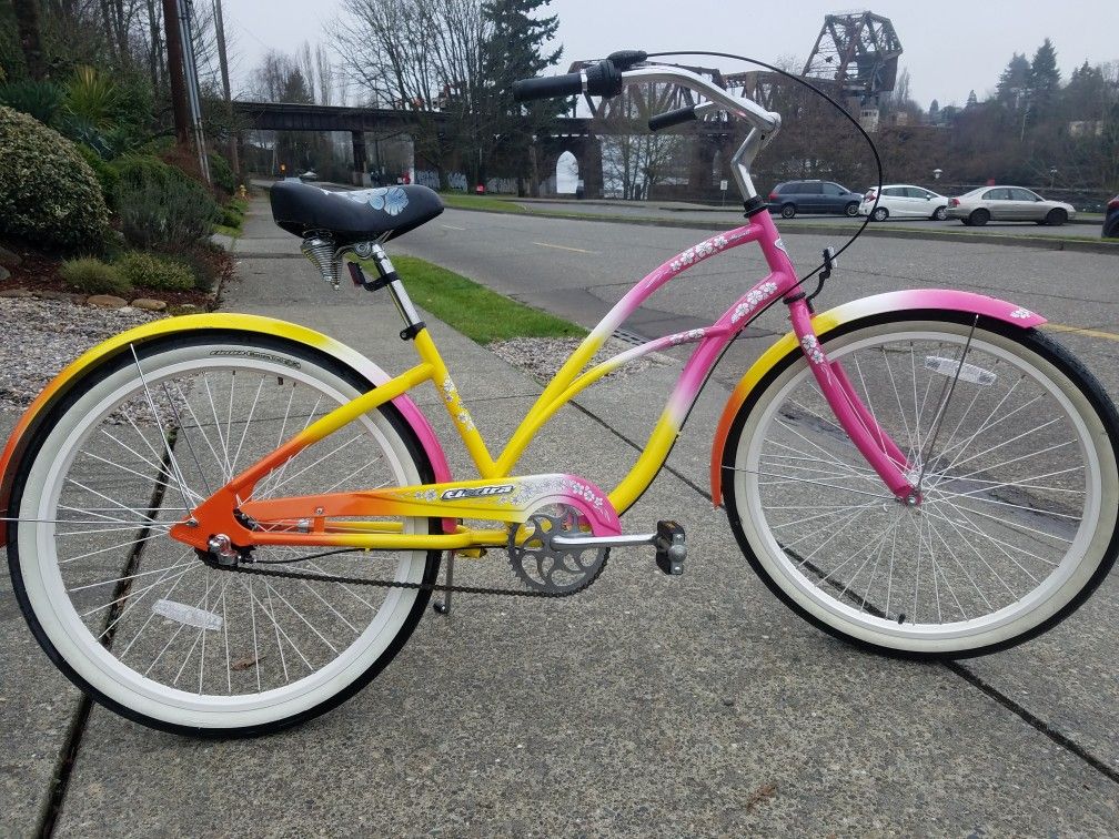 Electra Blossom Trail Bike. Hawaii Edition