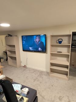 Very nice set of matching shelves with hutch