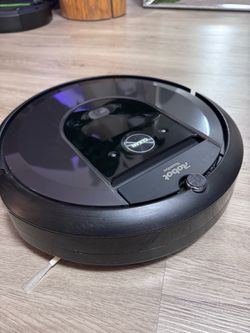 Roomba i7 Robot Vacuum