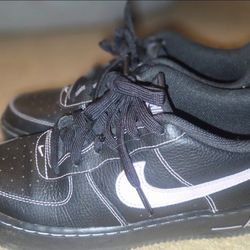 Jordan 1s - Size 6.5Y or Womens 8