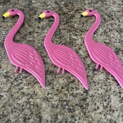 Pink Flamingos 🦩 Used For Front Lawn