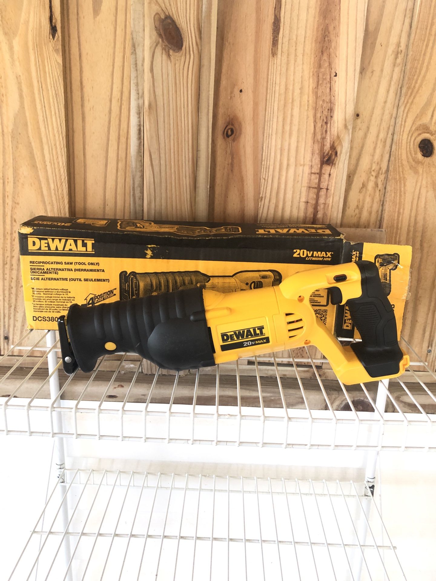 Dewalt 20 volt discount reciprocating saw tool only