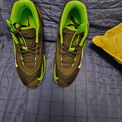 Gt jump academy basketball shoes