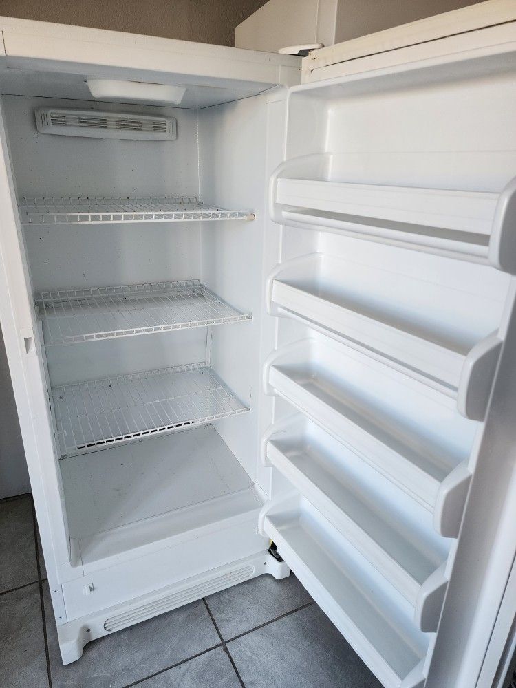 Upright Freezer 14cu