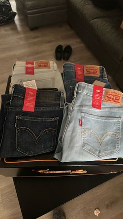 Levi's 535 Cropped Super Skinny Jeans – Lot of 4