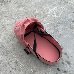 Stokke Yoyo babyzen newborn shell / bassinet