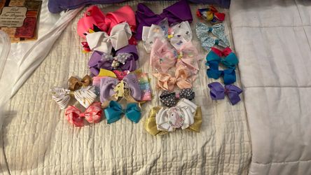 Hair bows