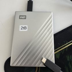 WD 2TB My Passport Ultra USB 3.0 Type-C External Hard Drive for Mac (Silver)