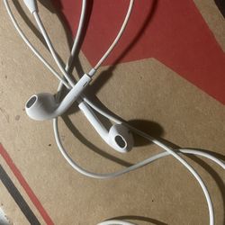 Apple EarPods With Cord